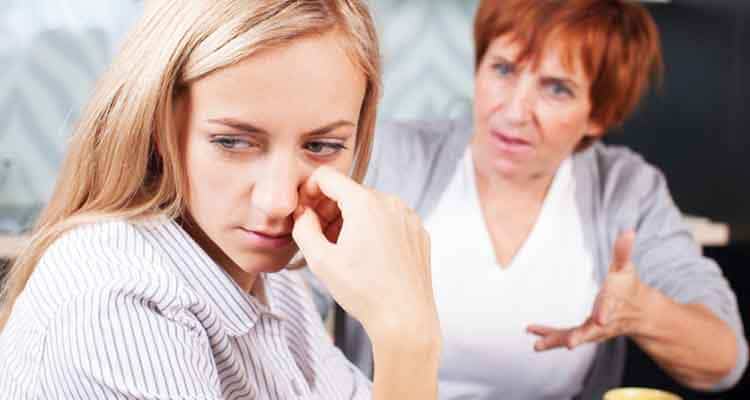8 Effective Ways To Deal With A Jealous Daughter-In-Law pic