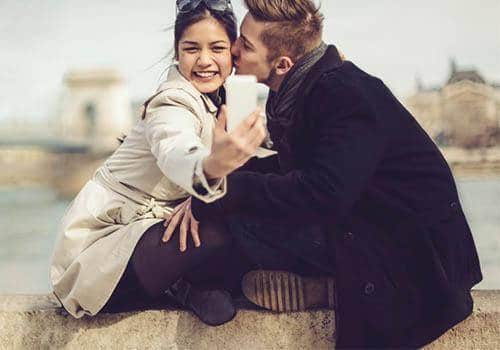 girl taking pic for social media