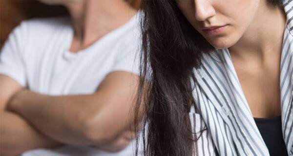 deal with a gaslighting spouse
