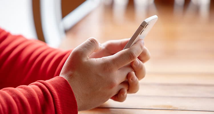 Double Texting: What It Is, When to Text Back, and How to Stop