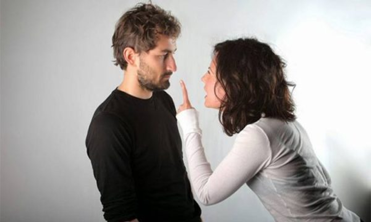 characteristics of a controlling woman