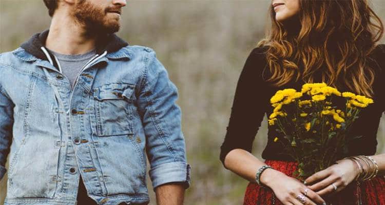 8 Ultimate Tips On How to Make the First Move on a Guy