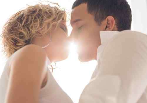 Physical intimacy on a first date