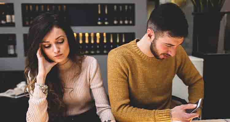 10 Sad But True Signs That He's Quite Literally Incapable Of Love