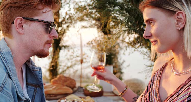 Pay attention to basic table manners