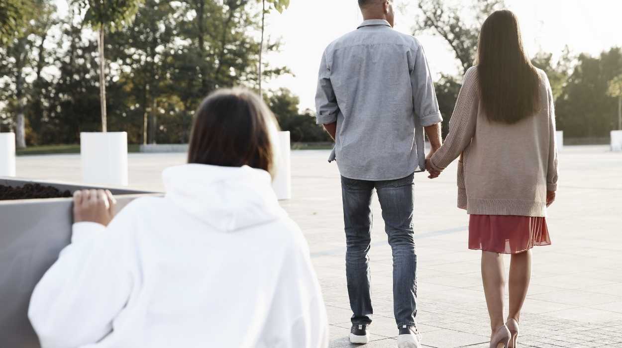 φίλη απάτη σημάδια μεγάλη απόσταση