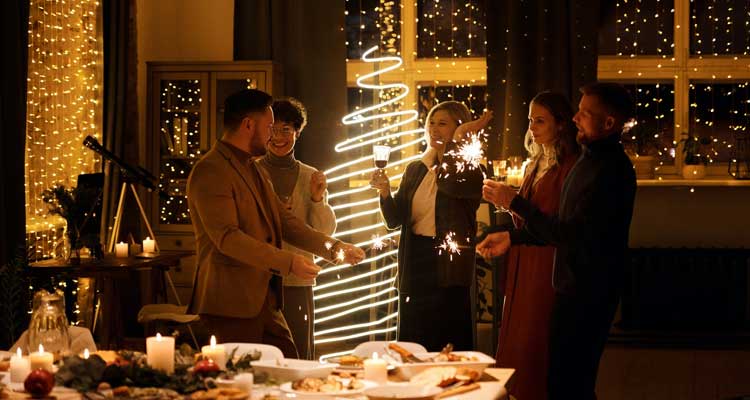 21 Most Romantic Christmas Proposal Ideas - 22
