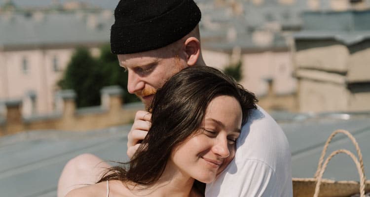 Dating An Older Man In Your 20s   15 Things To Seriously Think About - 90