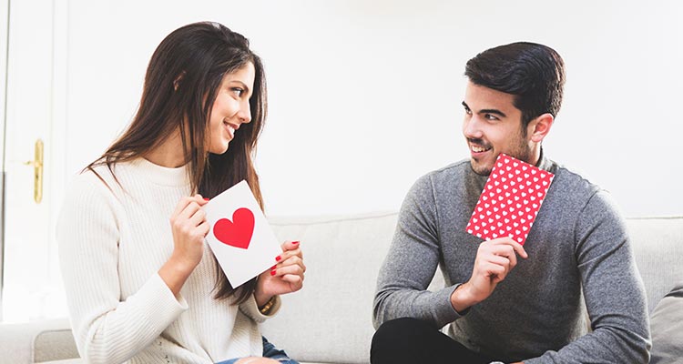 13 Proven Ways To Get A Guy s Attention - 4