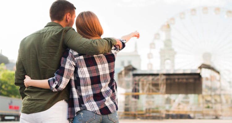 21 Uncommon Romantic Gestures For Her