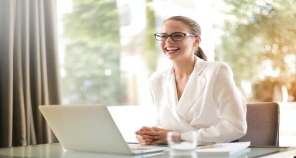 The Body Language Mistakes Women Make at the Workplace - 64