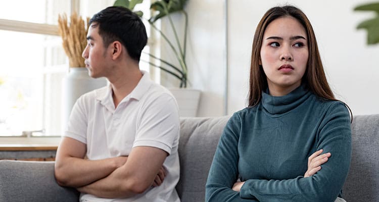 How can men get out of abusive relationships