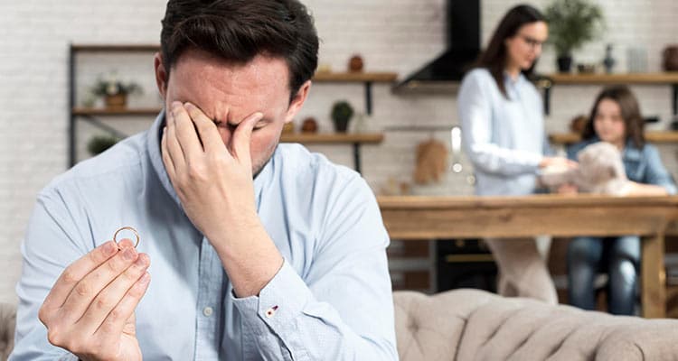 ¿Por qué el divorcio es realmente más difícil para los hombres?