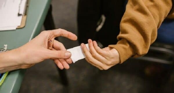 Follow your instincts on how to end your first date