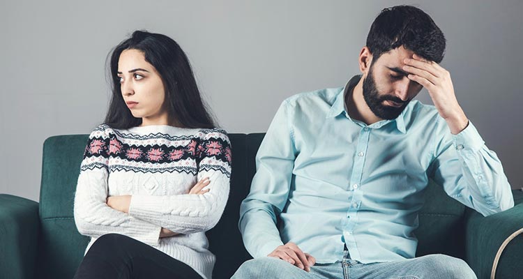 low self esteem in a relationship symptoms