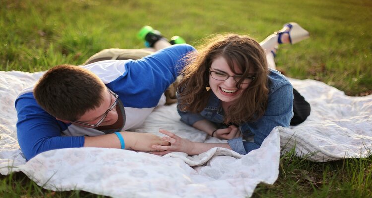 Are We Dating? 12 Signs You Need To Have The Talk NOW