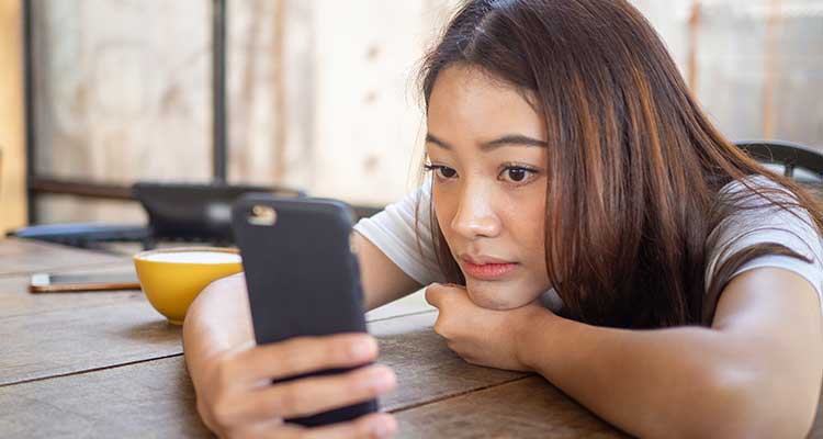 what to do when a guy shows interest then suddenly backs off
