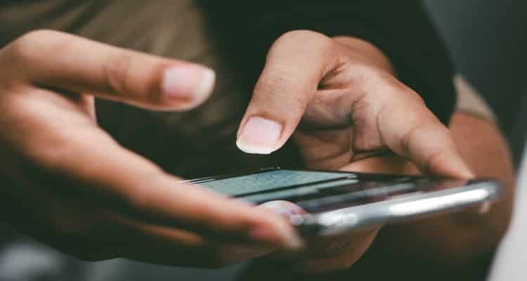 what is a good way to start a text conversation