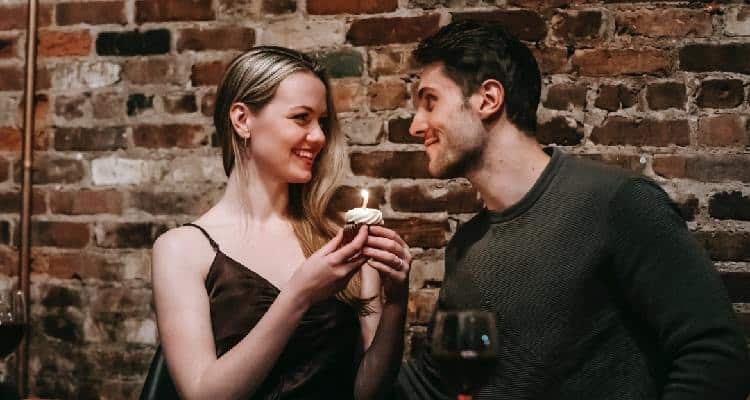 Sending The First Message On A Dating App   23 Texts For That Perfect Start - 59