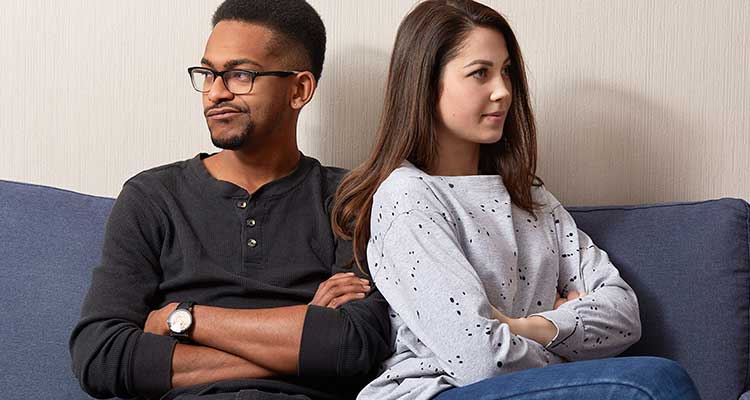 9 Signs Of Bad Communication In A Relationship - 14
