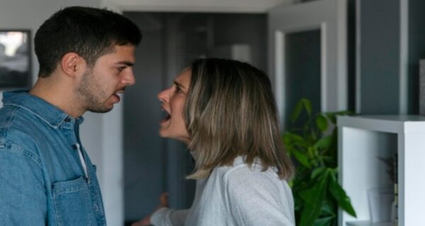narcissistic wife traits: she will dismiss your boundaries