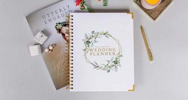 Best engagement gifts - Wedding planner