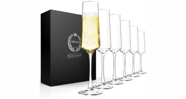 Couples engagement gifts - Champagne flutes set