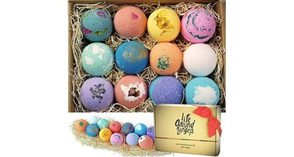 1 year anniversary gifts for girlfriend ideas - Bath bombs
