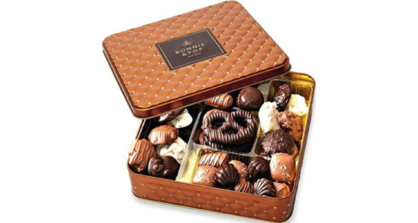Wedding anniversary gifts for parents - Chocolate box 