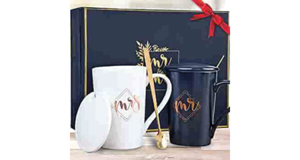first wedding anniversary gift: Mr and mrs mug set
