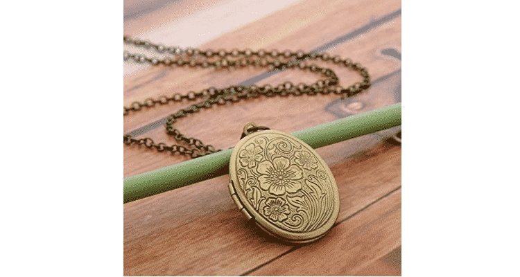 Photo Locket-family tree gift ideas
