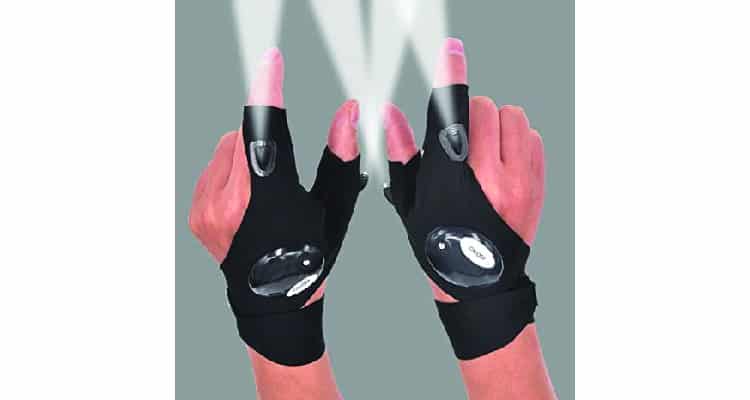 35 Useful Gift Ideas for Camping Lovers and Outdoorsy People - flashlight glove