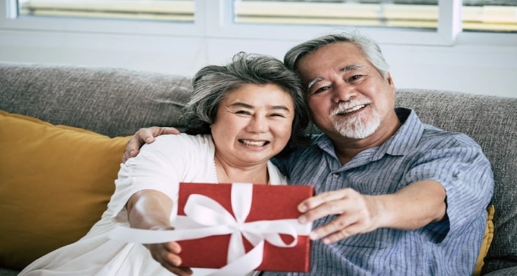 wedding gifts for older couples