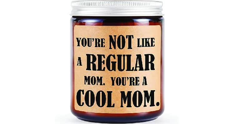 gifts for your boyfriends mom scented candle