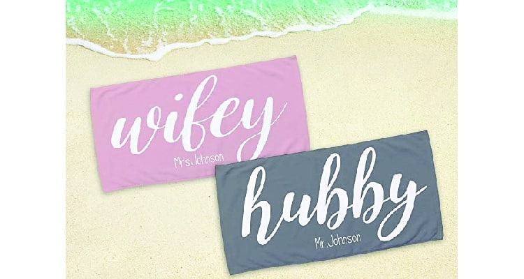 Matching couples valentine's gifts: Beach towel set