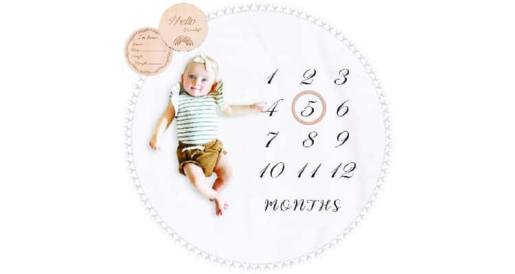 unique baby shower gifts- milestone mat