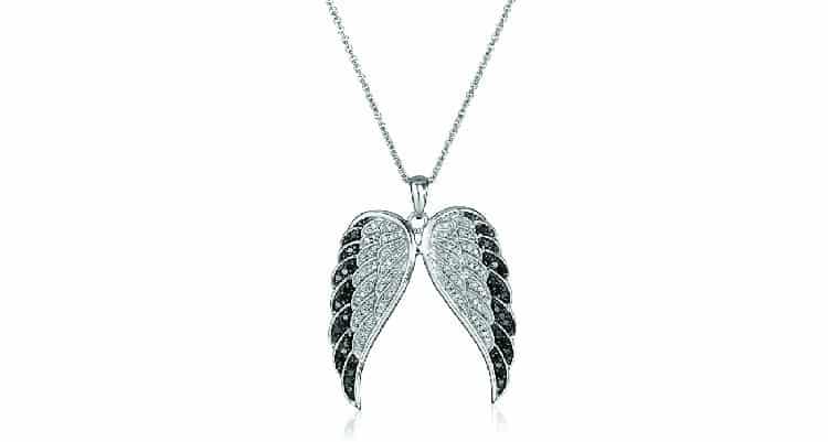 aries birthday gift ideas - diamond pendant