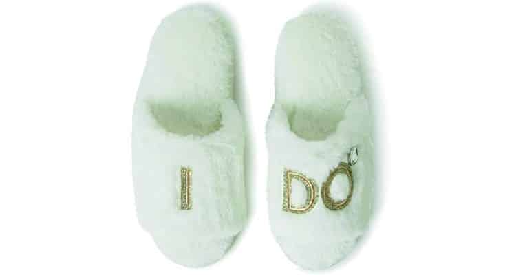 bachelorette gift ideas dearfoams bridal slide slipper