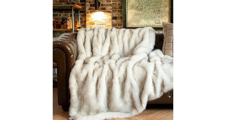 presents for introverts - Faux fur throw blanket