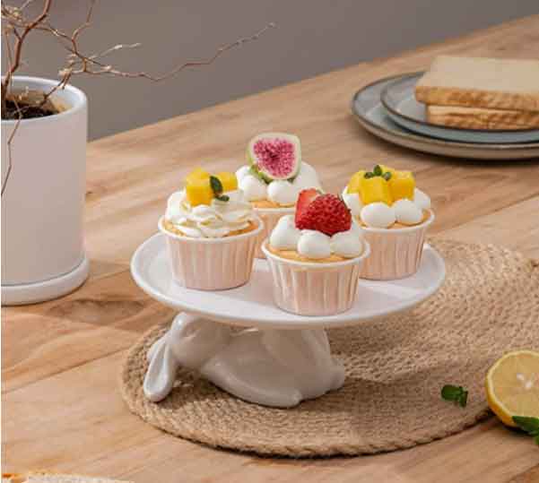 best hostess gifts - cupcake stand