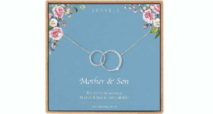 Birthday gift ideas for mom from son: Necklace