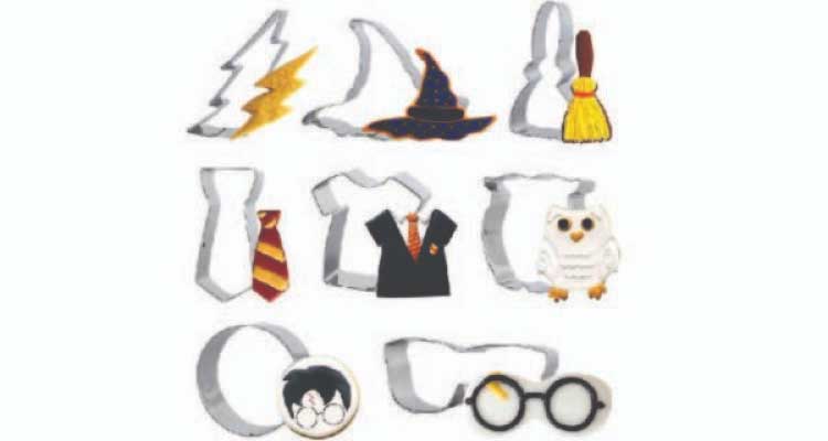 gift ideas for movie lovers - harry potter cookie cutters 
