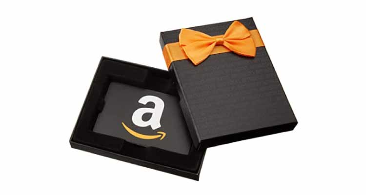 Couples engagement gift: Gift card