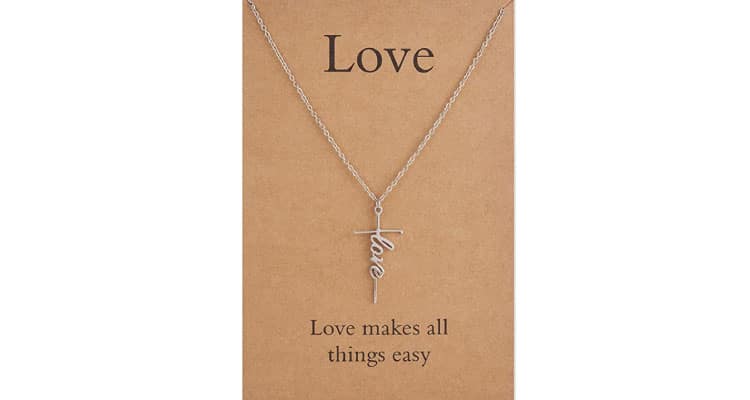 Friendship Necklaces: A Personable Gift with Meaning - Mummy Matters