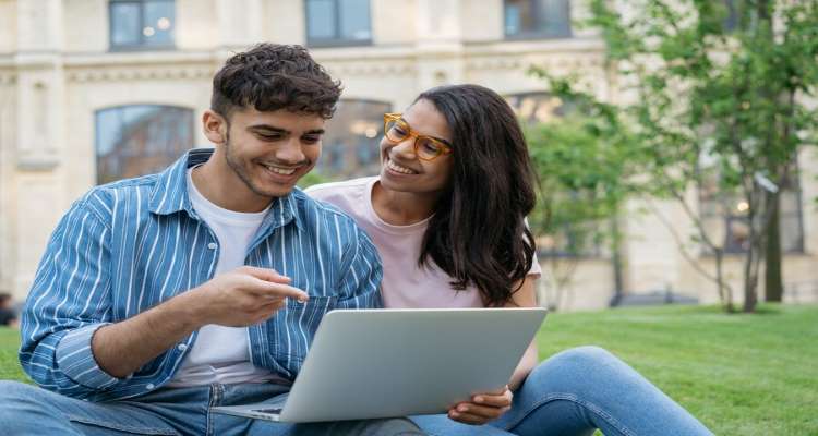 tips for healthy relationships in college