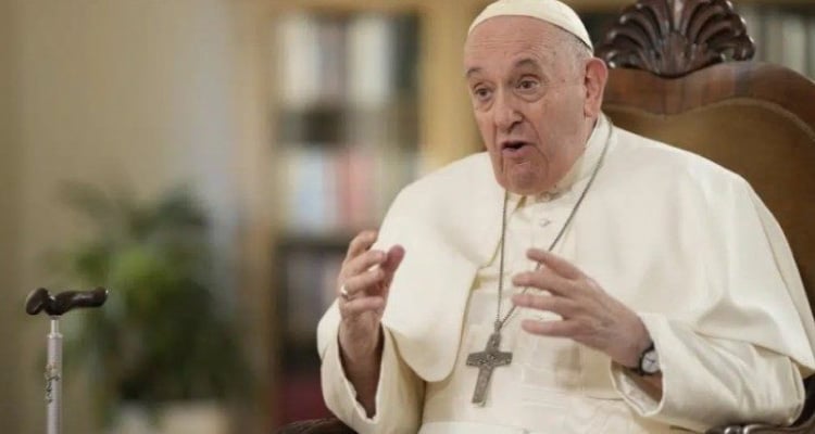 Pope Francis is pro homosexuality