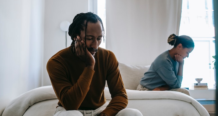 emotionally detached people avoid intimacy