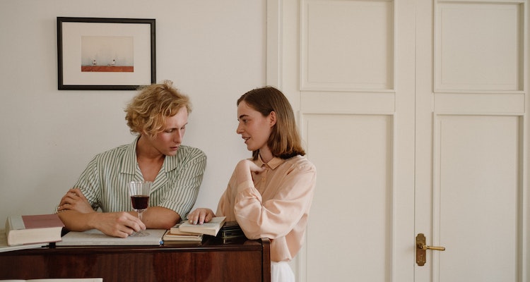 7 Subtle Signs Your Partner is Quiet Quitting Your Relationship 3 quiet quitting behaviors