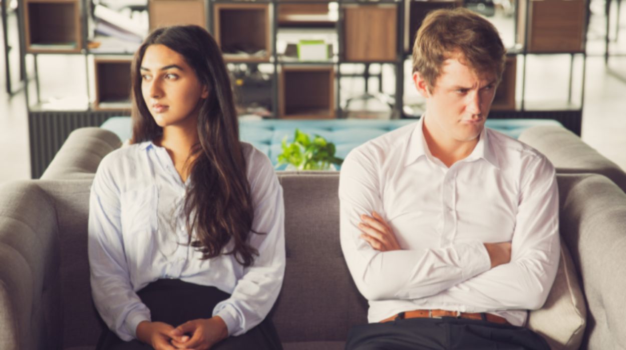 signs of hot and cold behavior