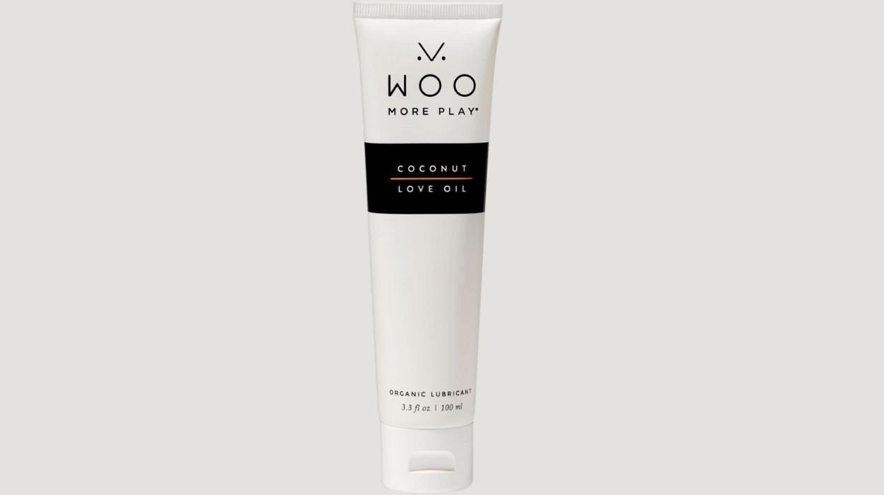 Woo More Play Coconut Love Oil